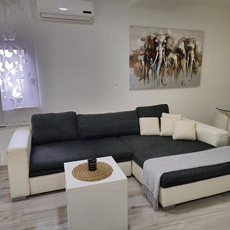 Apartment Aria Vinkovci Εξωτερικό φωτογραφία