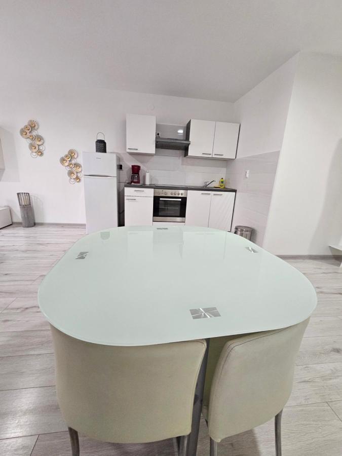 Apartment Aria Vinkovci Εξωτερικό φωτογραφία